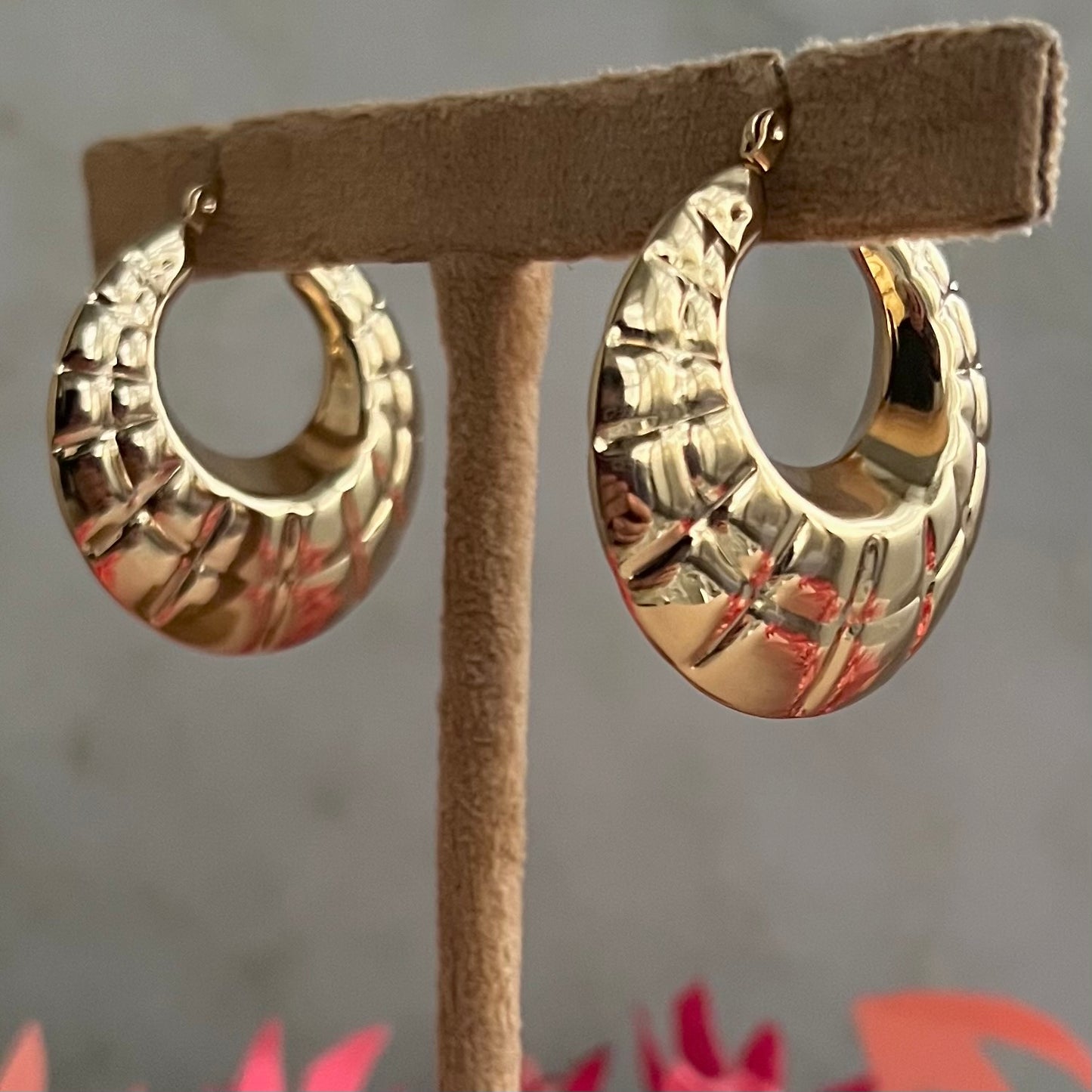 Hailey Beiber Glam Hoops