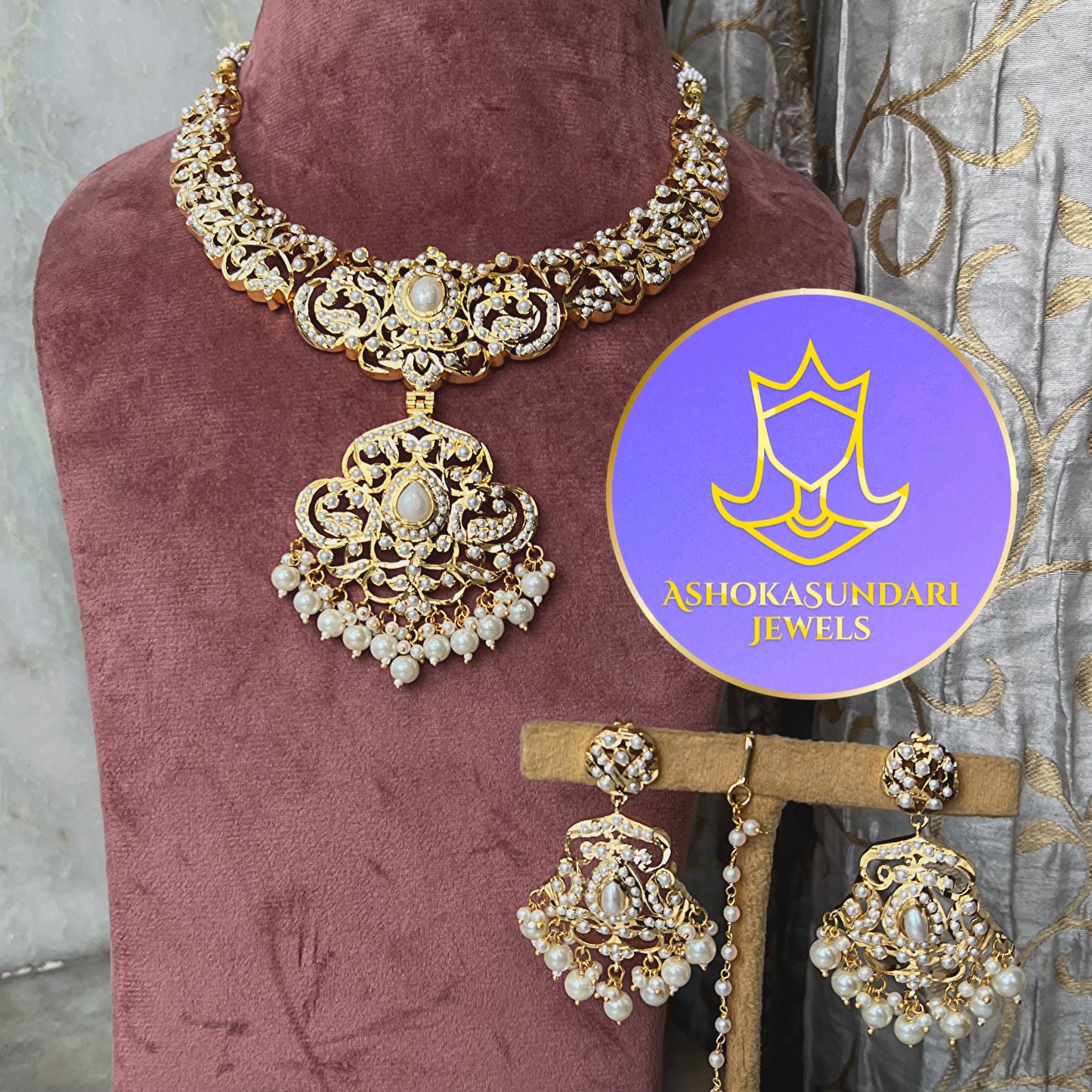 Statement Gold Jadau White Pearl Set